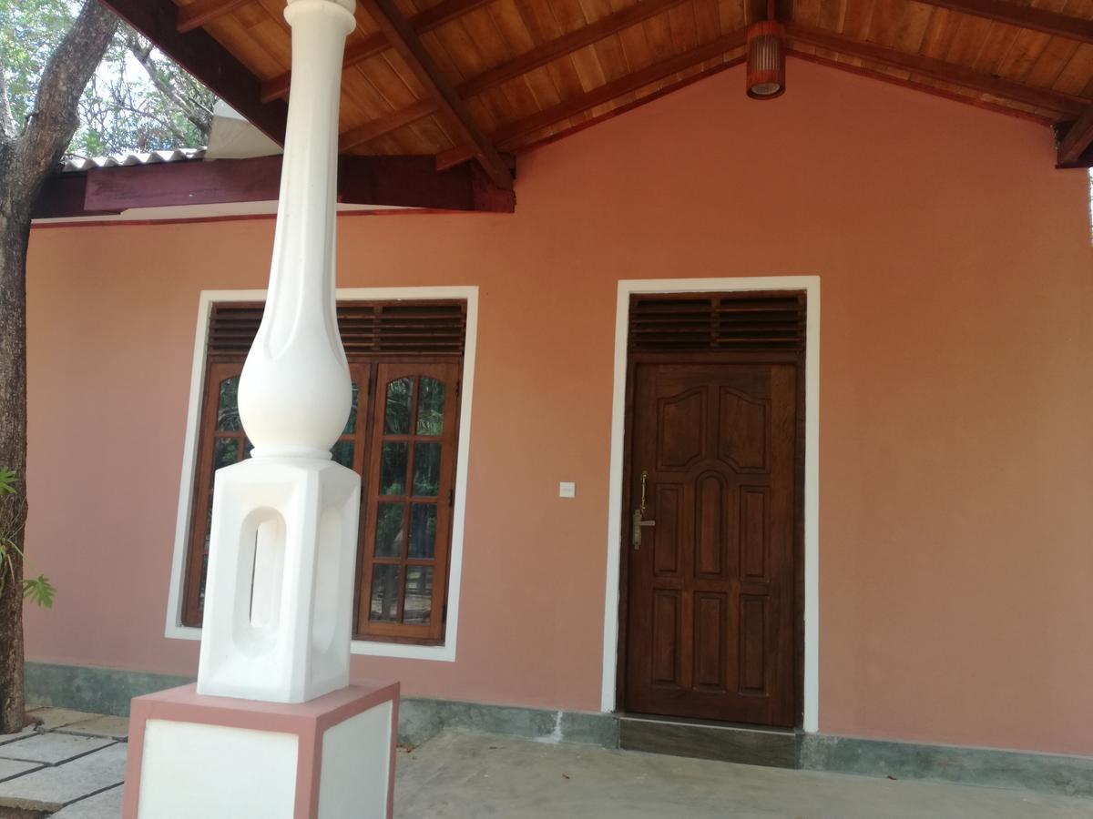 Mathews Holiday Resort Habarana Exterior foto